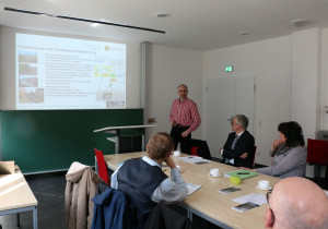 Vortrag zu Problemen bei der Gewässerrevitalisierung / Foto: Nadine Müller, TU Dresden